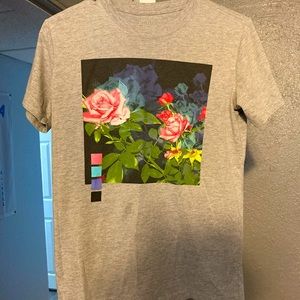 Grey abstract modern rose floral t-shirt